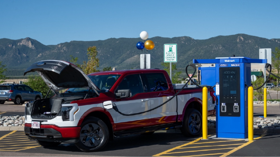 Walmart reaches 100 company-owned EV charging locations