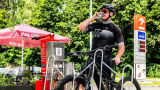 Orlen Benzina adds bicycle service stands and chargers to 35 Czech stations