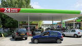 UK: Asda says sales fell in 2014; buys 15 fuel stations