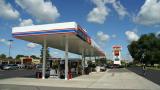 US: Kroger retailer says increase in fuel margins helped net earnings