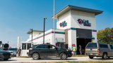 El Car Wash adquiere Johnny Clean y duplica su presencia en un año