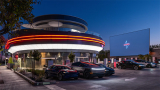 Tesla lleva los puntos de recarga a un nuevo nivel con su Diner en Hollywood