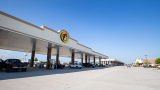Buc-ee’s opens new travel center in Florida 